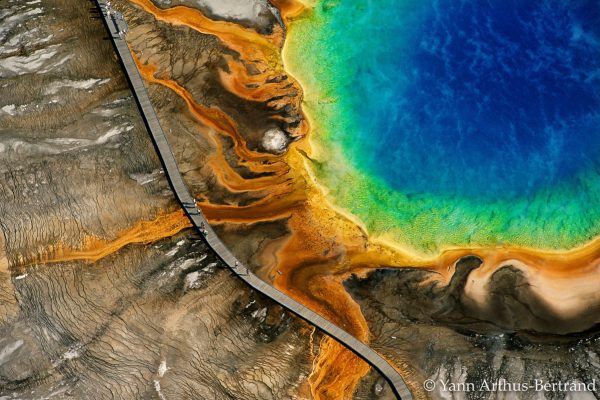 Grand Prismatic Spring, Yellowstone National Park, Wyoming, United States (44°31' N - 110°50' W)